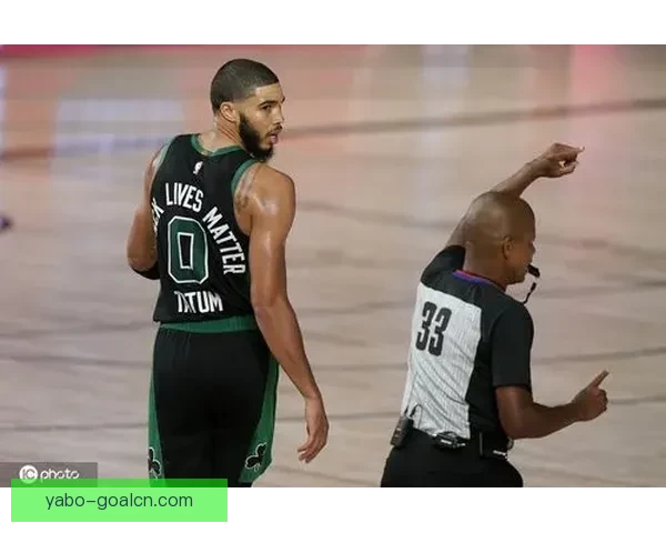 纳斯不满裁判判罚怒斥雷霆并非完美也会犯规